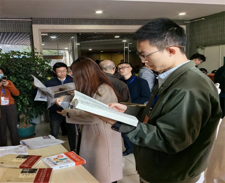 图片2.jpg 图片2.jpg